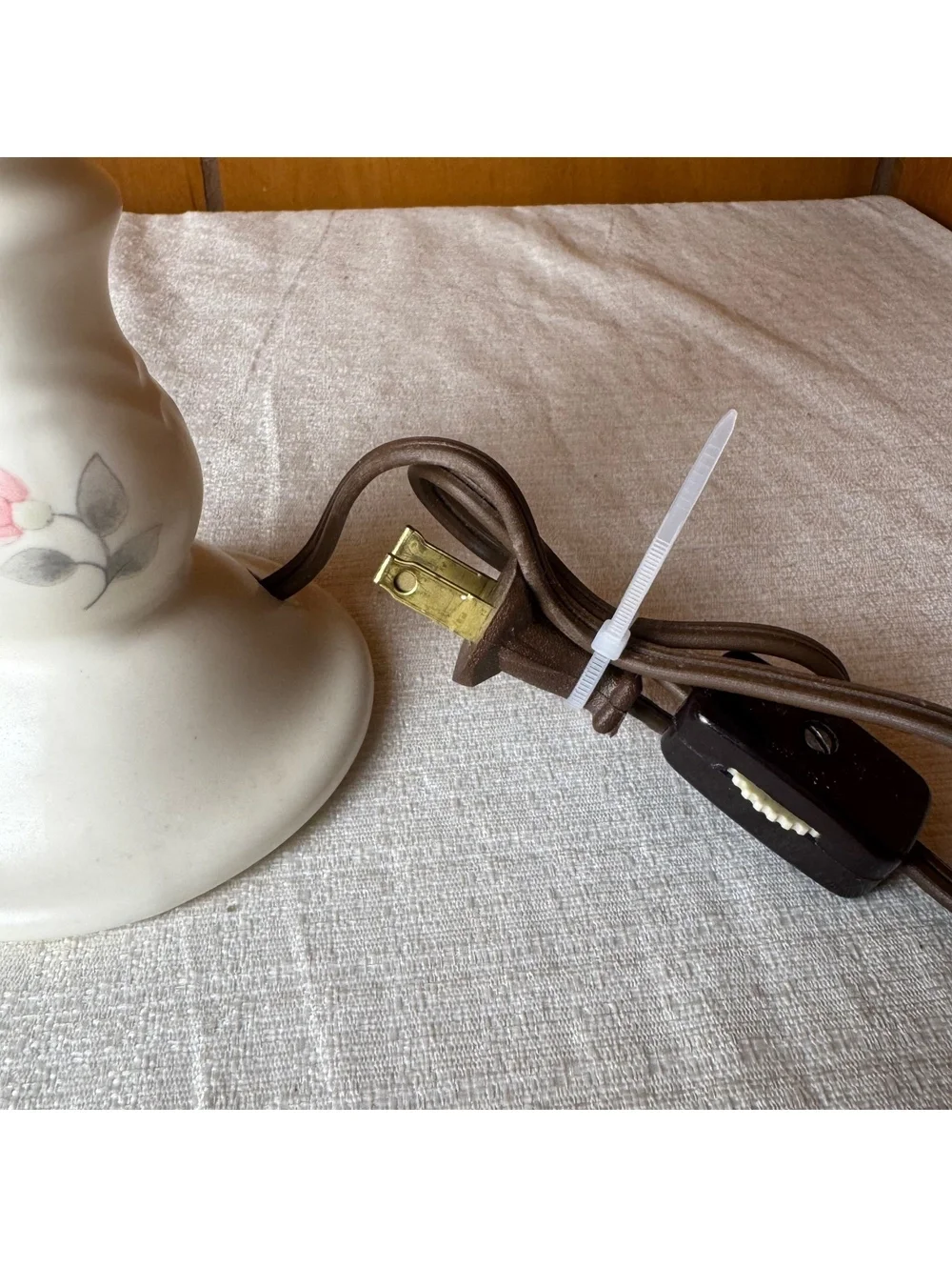 Vintage Pfaltzgraff Ceramic Accent Lamp Pink Floral Mini Table Lamp With Shade